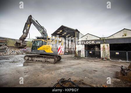 Atlas opere , Chapel Street , Levenshulme. Demolizione inizia il brown field site Foto Stock