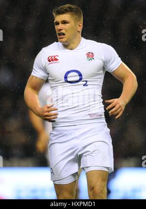 OWEN FARRELL INGHILTERRA SARACENI RU INGHILTERRA & SARACENI RU TWICKENHAM Londra Inghilterra 24 Novembre 2012 Foto Stock