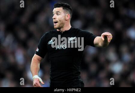 RYAN CROTTY NUOVA ZELANDA NUOVA ZELANDA RU TWICKENHAM Londra Inghilterra 08 Novembre 2014 Foto Stock