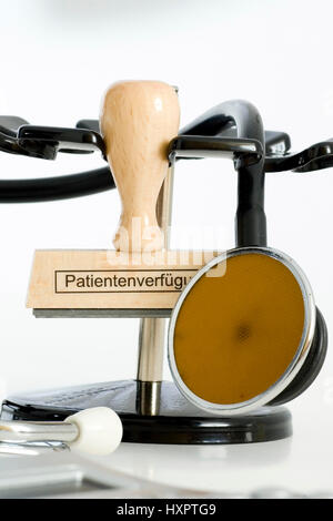 Timbro con etichetta del paziente possesso, oltre Stethoskop, Stempel mit Aufschrift Patientenverfügung, daneben Stethoskop Foto Stock