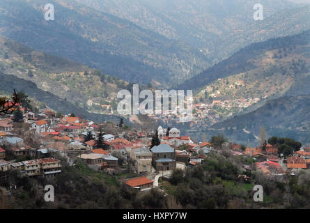 Pedoulas village nei monti Troodos, la Repubblica di Cipro Foto Stock