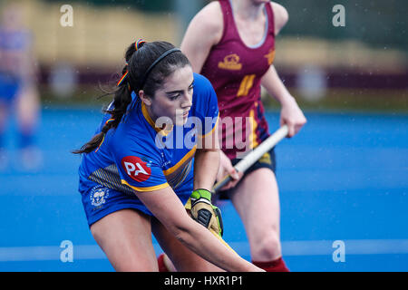 Immagini da The Varsity 2017 Donna match tra Cardiff incontrato Università v Bath University, a Cyncoed Campus, 29 marzo 2017 Foto Stock