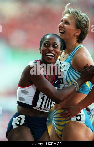 GAIL DEVERS 100 metri ostacoli 28 Novembre 1999 Foto Stock