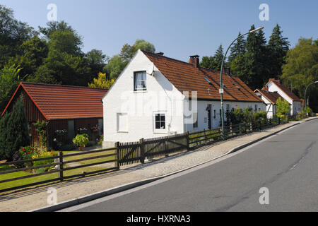 Case di abitazione in Friedrichsruh, SCHLESWIG-HOLSTEIN, Germania, Europa, Wohnhäuser in Friedrichsruh, Schleswig-Holstein, Deutschland, Europa Foto Stock