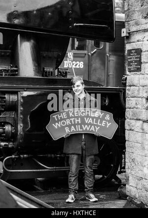 Howarth, UK. Il 30 marzo 2017. Flying Scotsman si appoggia per tutta la notte prima della riapertura del Settle a Carlisle linea. La linea è stata chiusa il 9 febbraio 2016 come risultato di una frana. Le riparazioni hanno costato £23M Credito: Graham Eva/Alamy Live News Foto Stock