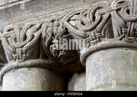 Capitelli scolpiti in la chiesa di San Lorenzo, Castle Rising, Norfolk, Inghilterra, Regno Unito Foto Stock