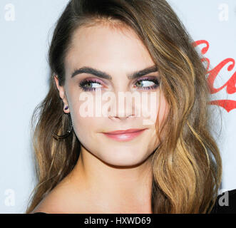 Modello Cara Delevingne arriva per il CinemaCon Grande schermo Achievement Award il 23 aprile 2015 a Las Vegas, Nevada. Foto Stock