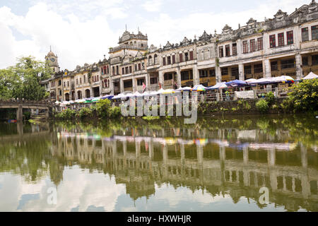 La sporgenza della città Chikan in Yangjiang città,nella provincia di Guangdong, Cina Foto Stock