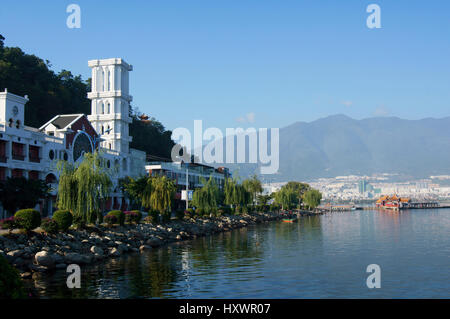 Dali, come visto dal Lago Erhai Foto Stock