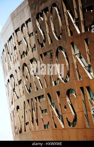 Cardiff Wales, Regno Unito, 14 Settembre 2016 : Il Wales Millennium Centre che ha aperto nel 2004, è un centro culturale per opera e balletto, teatro e danza Foto Stock