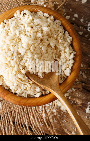 Immagini Stock - Panko Fiocchi Di Briciole Di Pane In Una Ciotola Di Legno.  Varietà Giapponese Di Pane Grattugiato, Impanatura O Croccanti. Pane Secco  Usato Per Preparare Una Copertura Croccante E Croccante