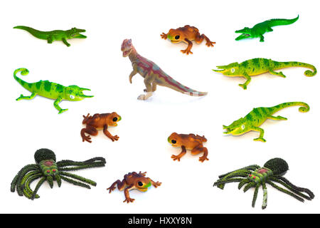 Collage di toy animali isolati su sfondo bianco. Foto Stock