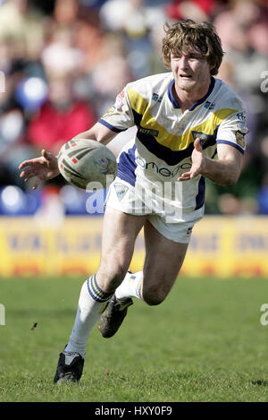 MARK GLEESON WARRINGTON LUPI RLFC Halliwell Jones Stadium WARRINGTON 10 Aprile 2005 Foto Stock