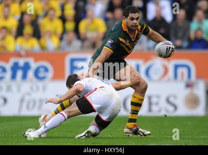 DANNY MCGUIRE & GREG INGLIS INGHILTERRA V AUSTRALIA DW STADIUM WIGAN in Inghilterra il 31 ottobre 2009 Foto Stock