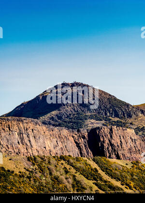 Arthur's Seat, un vulcano estinto situato a Holyrood Park, Edimburgo, Scozia. Foto Stock