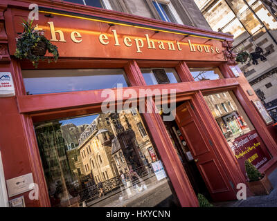 L'elefante Cafè House Edimburgo. Resa famosa come luogo di ispirazione per scrittori come J.K. Rowling, chi ha scritto i libri di Harry Potter qui. Foto Stock