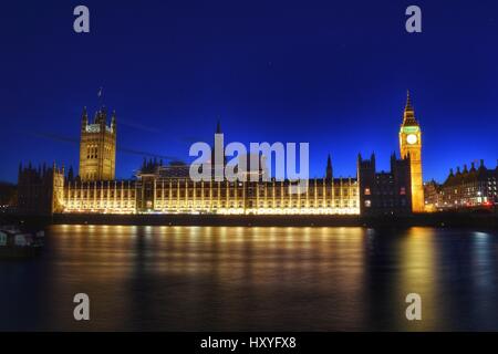 Il Big Ben e le case del Parlamento di notte Foto Stock