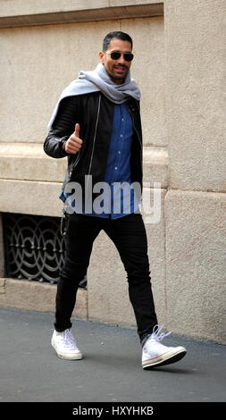 Marco Borriello fuori shopping a Milano con: Marco Borriello Dove: Milano, Italia Quando: 27 Feb 2017 Credit: IPA/WENN.com * * disponibile solo per la pubblicazione in UK, USA, Germania, Austria, Svizzera** Foto Stock