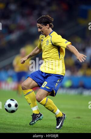 ZLATAN IBRAHIMOVIC SVEZIA & INTER MILAN FC EM STADION SALZBURG AUSTRIA 10 Giugno 2008 Foto Stock