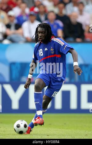 BAFETIMBI GOMIS FRANCIA & ST ETIENNE STADUIM LETZIGRUND ZURIGO SVIZZERA 09 Giugno 2008 Foto Stock