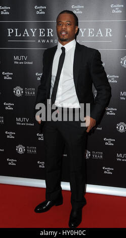 Patrice Evra arriva a Manchester United Old Trafford, per i Manchester United Player of the Year Awards Foto Stock