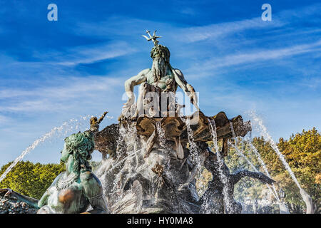 La fontana del Nettuno è stato costruito dal 1888 al 1891 da Reinhold Begas, Berlino, Germania, Europa Foto Stock