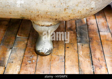 Clawfoot ghisa vasca da bagno dettaglio Foto Stock