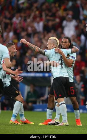 JASON DENAYER & RADJA NAINGGOL GALLES V BELGIO EURO 2016 QUA STADE PIERRE MAUROY LILLE FRANCIA 01 Luglio 2016 Foto Stock