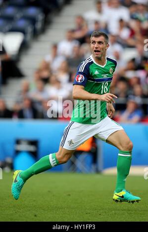 AARON HUGHES IRLANDA DEL NORD PARC DES PRINCES Parigi Francia 21 giugno 2016 Foto Stock