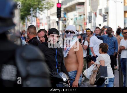 Guai a strade MARSEILLE FRANCIA - Giugno 11 MARSEILLE FRANCIA 11 Giugno 2016 Foto Stock