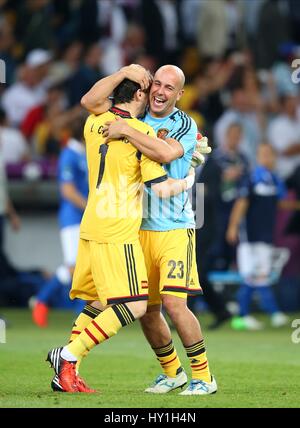 IKER CASILLAS PEPE REINA SPAGNA V ITALIA EURO 2012 SPAGNA V ITALIA EURO 2012 STADIO OLIMPICO KIEV UCRAINA 01 Luglio 2012 Foto Stock