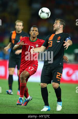 NANI RAFAEL VAN DER VAART PORTOGALLO V OLANDA PORTOGALLO V HOLLAND STADIO METALIST KHARKIV UCRAINA 17 Giugno 2012 Foto Stock