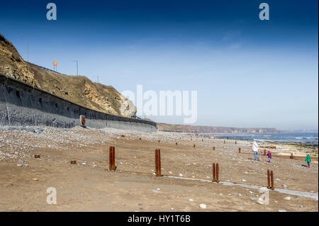 Parete del mare e delle difese a Seaham, County Durham, Regno Unito Foto Stock