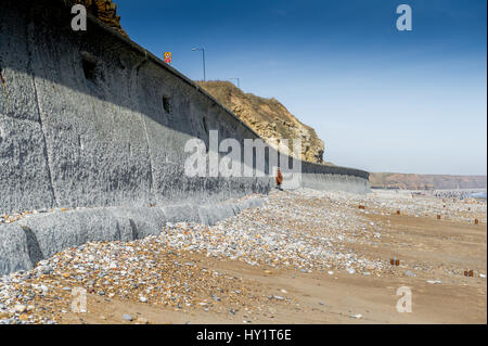 Parete del mare e delle difese a Seaham, County Durham, Regno Unito Foto Stock