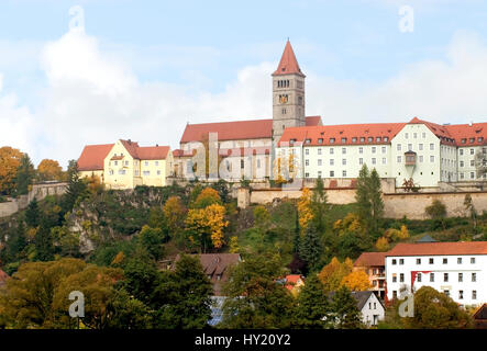 Immagine del Castello Monastero a Kastl dello stato tedesco della Baviera. Blick auf das Klosterschloss Kastl in Bayern, Deutschland. Foto Stock