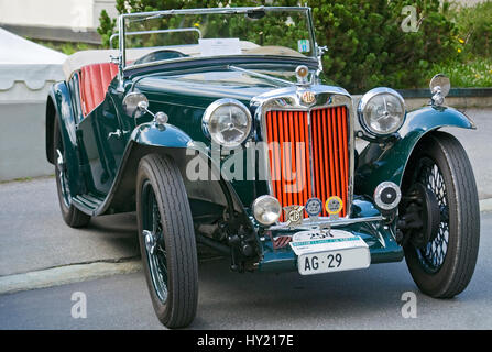 MG TC vintage auto durante il British Classic Car Meeting 2011, St.Moritz, Svizzera | MG oldtimer¤wÃ hrend des British Classic Car Meeting 2011, St Foto Stock