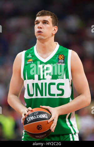 A Belgrado, in Serbia. Il 31 marzo, 2017. Artem Klimenko, #12 di Unics Kazan in azione durante il 2016/2017 Turkish Airlines Eurolega Regular Season Round 29 gioco tra Crvena Zvezda Belgrado MTS e Unics Kazan all Arena Kombank il 31 marzo 2017 a Belgrado in Serbia. © Nikola Krstic/Alamy Live News Foto Stock