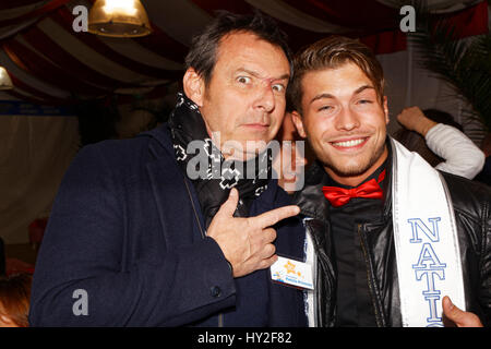 Parigi, Francia. Il 31 marzo, 2017. Jean-Luc Reichmann e Alexis Aporiatis frequentare la serata di apertura del trono equo per il beneficio dell'Associazione Petits Princes, che festeggia il suo trentesimo anniversario di quest'anno. Credito: Bernard Menigault/Alamy Live News Foto Stock