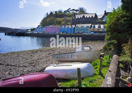 Portree harbout, Isola di Skye, regione delle Highlands, Scozia Foto Stock