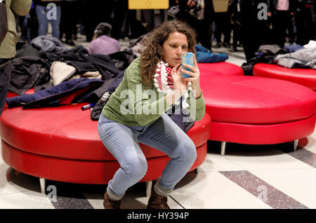 Divieto di viaggio protesta all'Aeroporto Internazionale di Philadelphia Foto Stock