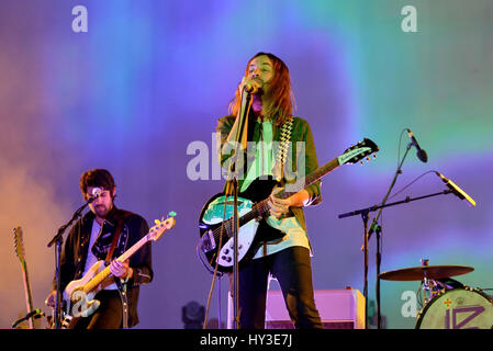 Barcellona - giu 2: Tame Impala (band psichedelica) eseguire in concerto al suono di Primavera 2016 Festival il 2 giugno 2016 a Barcellona, Spagna. Foto Stock