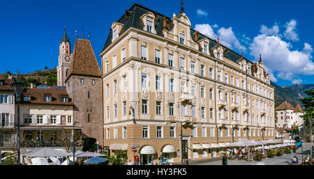 Sandplatz in Merano città vecchia, Merano, Alto Adige, Italia, Europa Foto Stock