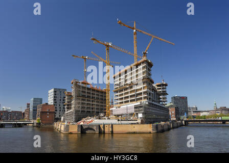 Sito di costruzione per il nuovo mirror-publishing company edifici nell'Ericusspitze in alto nel porto di Amburgo, Germania, Europa Baustelle für die Foto Stock