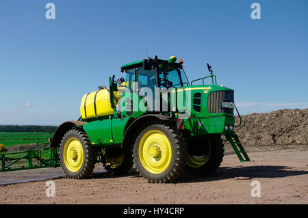 John Deere 5430mi Irroratrice raccolto Foto Stock