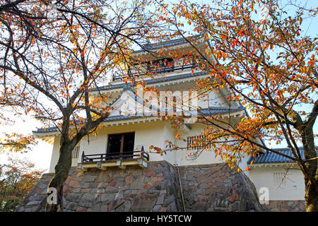 La forma del castello Nagaoka città museo locale Parco Yukyuzan Niigata Giappone Foto Stock