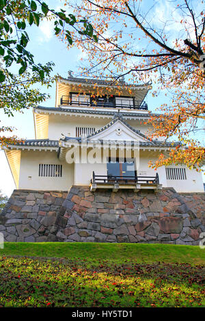 La forma del castello Nagaoka città museo locale Parco Yukyuzan Niigata Giappone Foto Stock