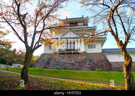 La forma del castello Nagaoka città museo locale Parco Yukyuzan Niigata Giappone Foto Stock