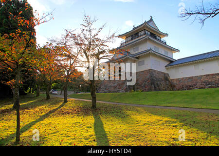 La forma del castello Nagaoka città museo locale Parco Yukyuzan Niigata Giappone Foto Stock