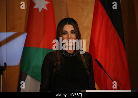 Berlino, Germania, Septmeber 17th, 2015: la Regina Rania di Giordania riceve il premio Walther-Rathenau. Foto Stock