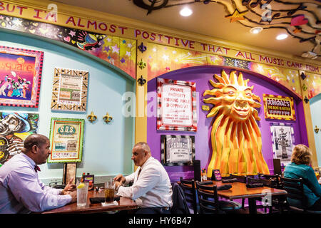 Winter Park Florida,Orlando,Tibby's New Orleans Kitchen,ristorante ristoranti ristoranti ristorazione caffè bistrot,interno, tema carnevale Foto Stock